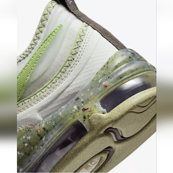Air Max Terrascape 97 Phantom and Vivid Green - Picture 3 of 9